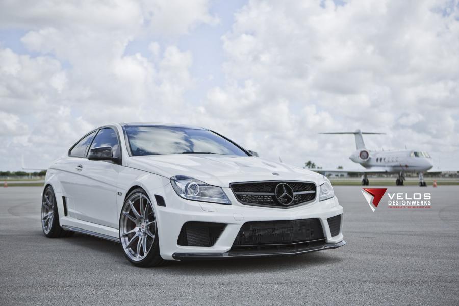  Mercedes-Benz C63 Black Series by Velos Designwerks 2012 года  (фото 1 из 9)